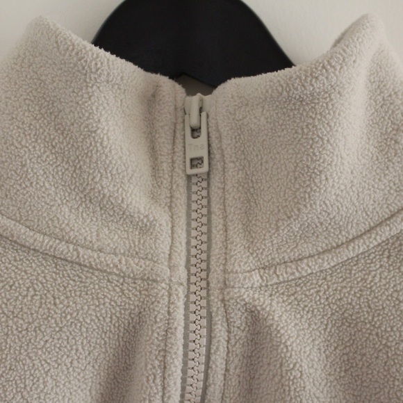 Aritzia TNA Polar 1/4 Zip Sweatshirt Cream Off White Fleece - Picture 6 of 11